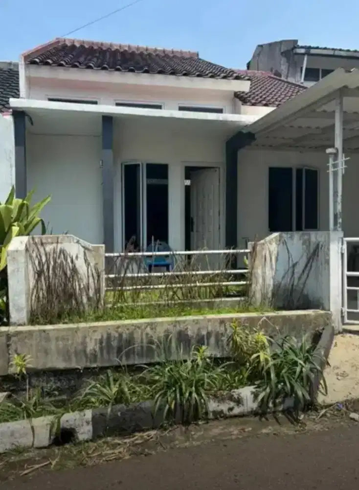 Jual rumah Taman Yasmin depan taman