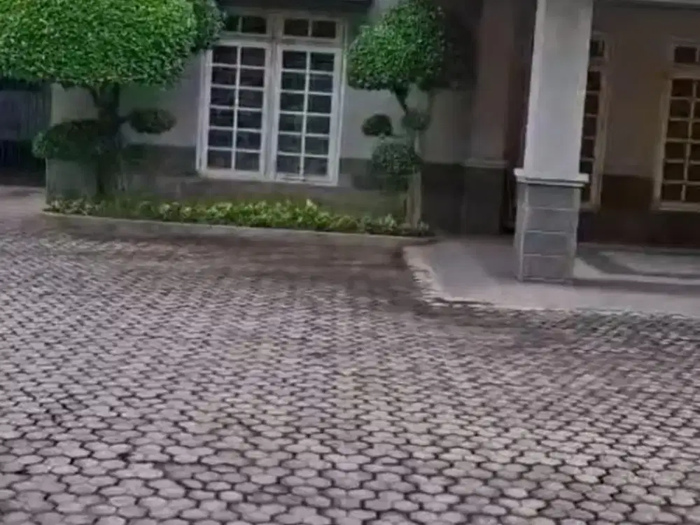 Dijual Rumah Jl. Letjen S. Parman no.17 Waru SDA