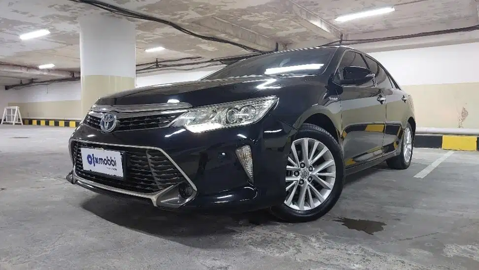 TDP 12JT Toyota Camry 2.5 Hybrid-AT Hitam 2016