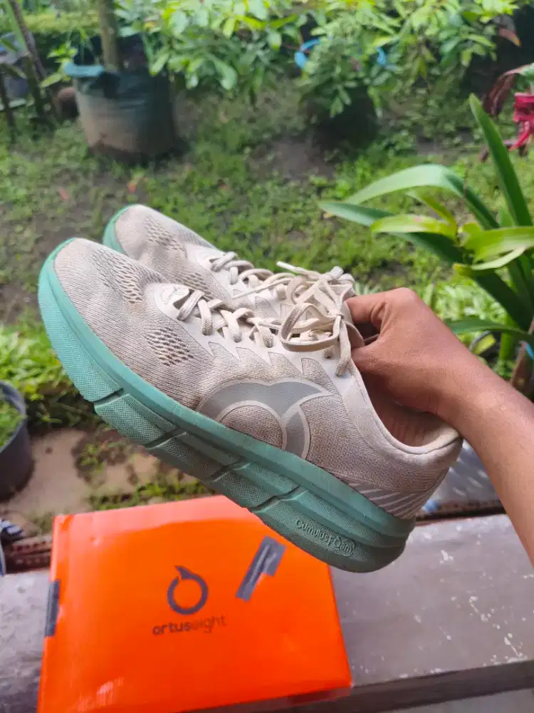 Sepatu Running Ortus Hyperfuse 1.4 No Minus, Ukuran 41 Orii