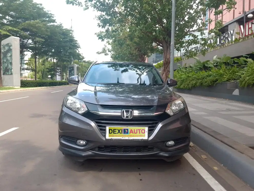 (KM40000)HONDA HRV E AT NIK 2017 TV FACELIFT FLOATING KM RENDAH!!