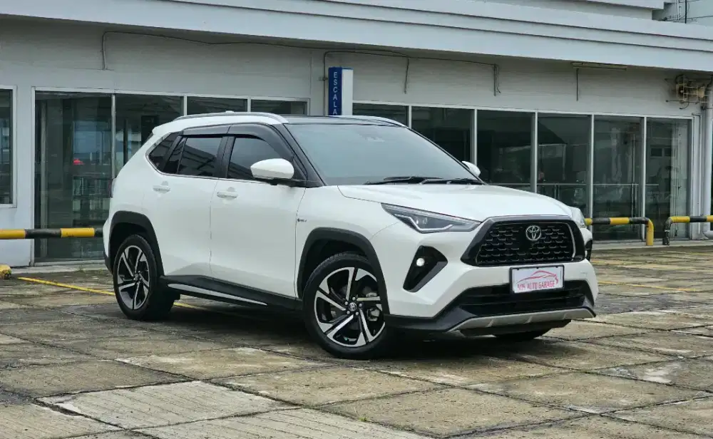 [Km 9rb] Toyota Yaris Cross Hybrid TSS 2023