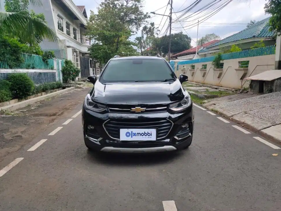 TDP 8,JT Chevrolet Trax 1.4 Turbo LTZ Bensin-AT Hitam 2017