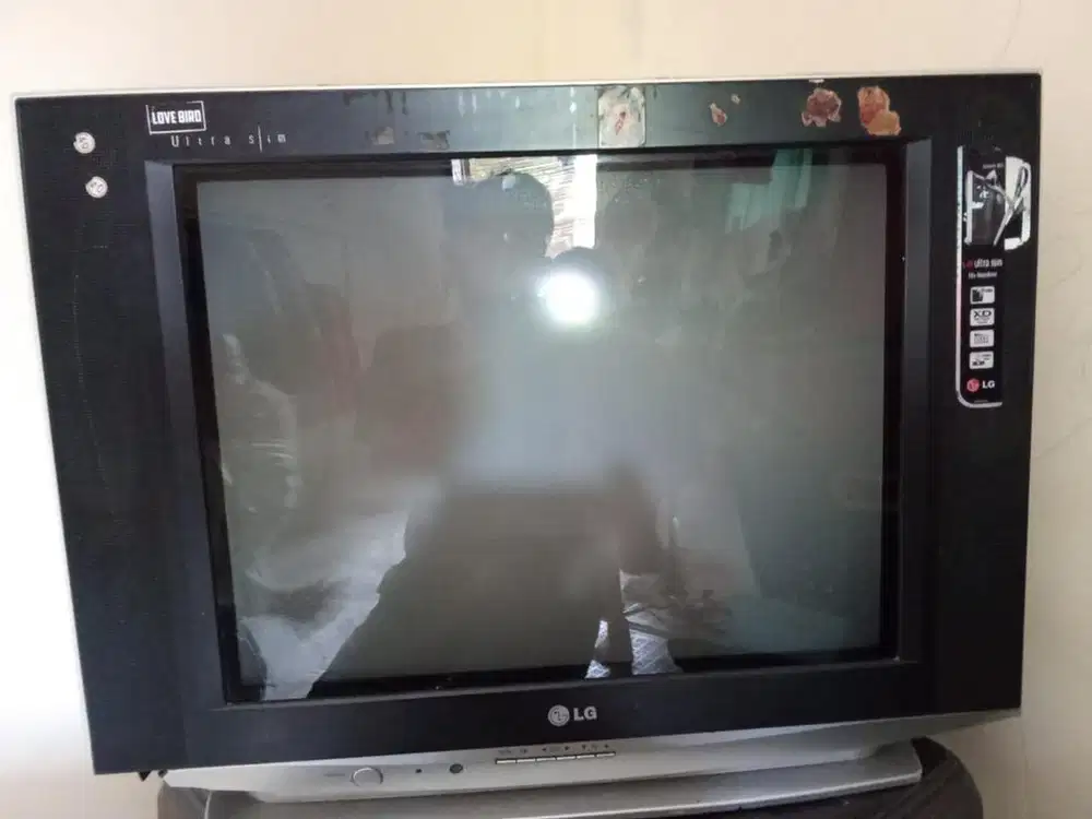 Tv tabung merek LG