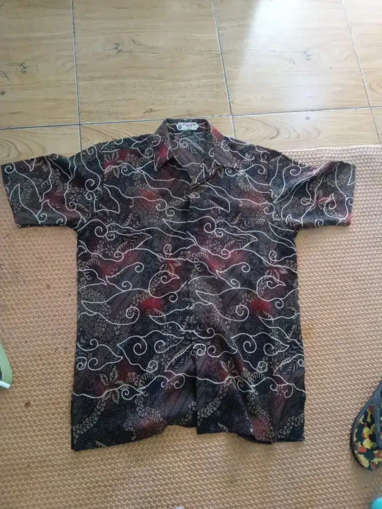 Baju batik produk Pacifik Taylor (Bogor)