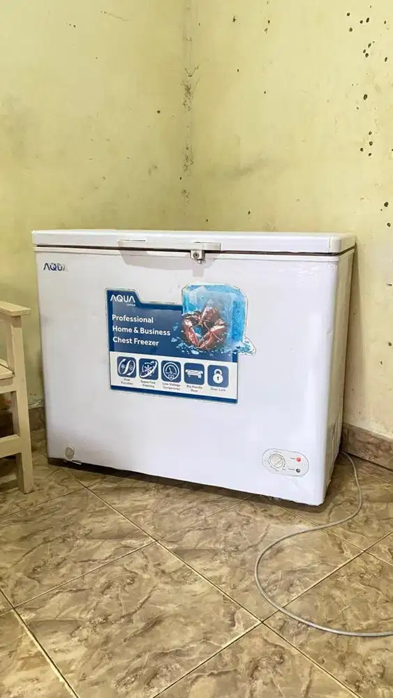 Freezer box aqua 220 liter