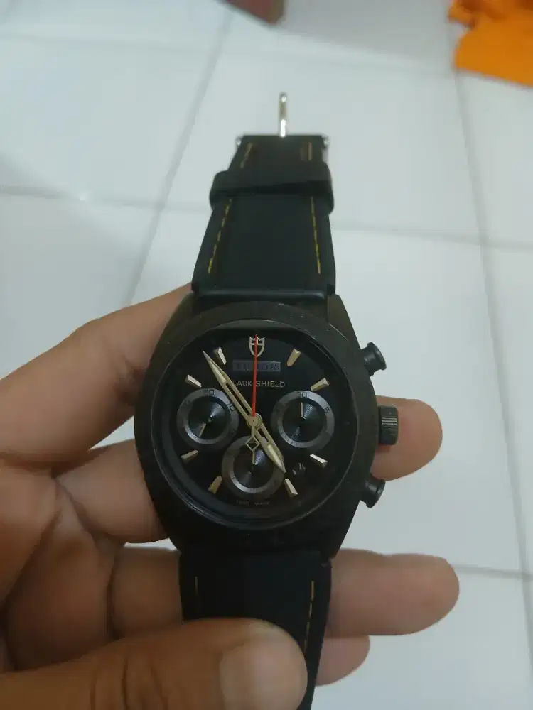 Jam tangan tudor black shield