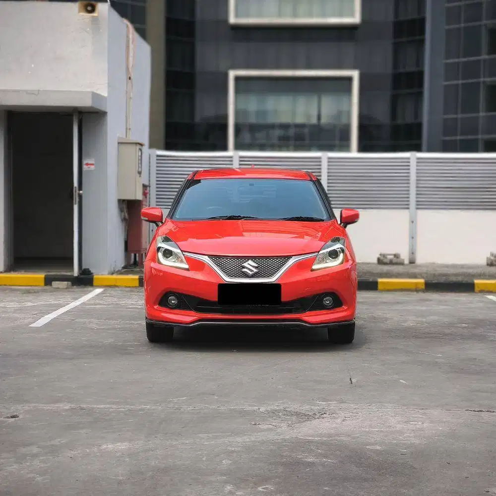 BALENO HATCHBACK MERAH 2018