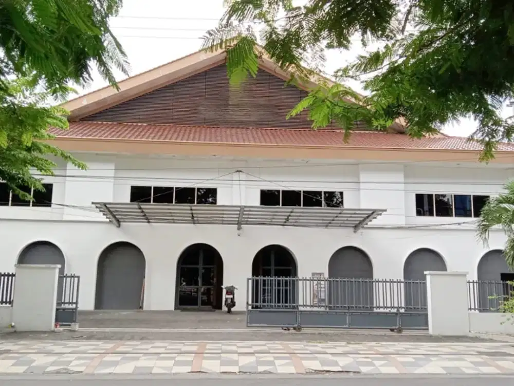 Rumah Jl. Ngemplak Surabaya Terawat Bangunan Los Plong