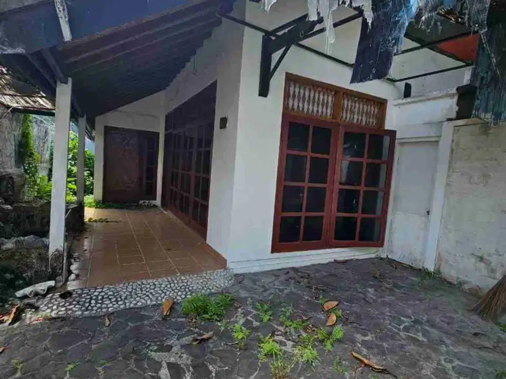 Jual Rumah 1lt Perlu Renovasi Lokasi Jl Majapahit Kuta dekat Pantai area Investasi