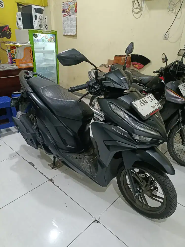 Bisa nego HONDA VARIO 125 ESP CBS ISS EXCLSV FI ECO KEYLLES 2024