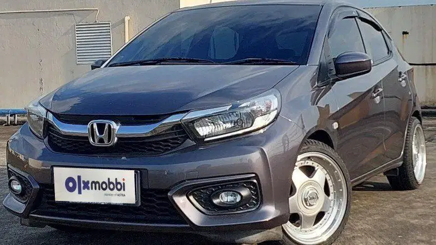 TDP 8,JT Honda Brio Satya 1.2 E Bensin-MT Abu-Abu 2023