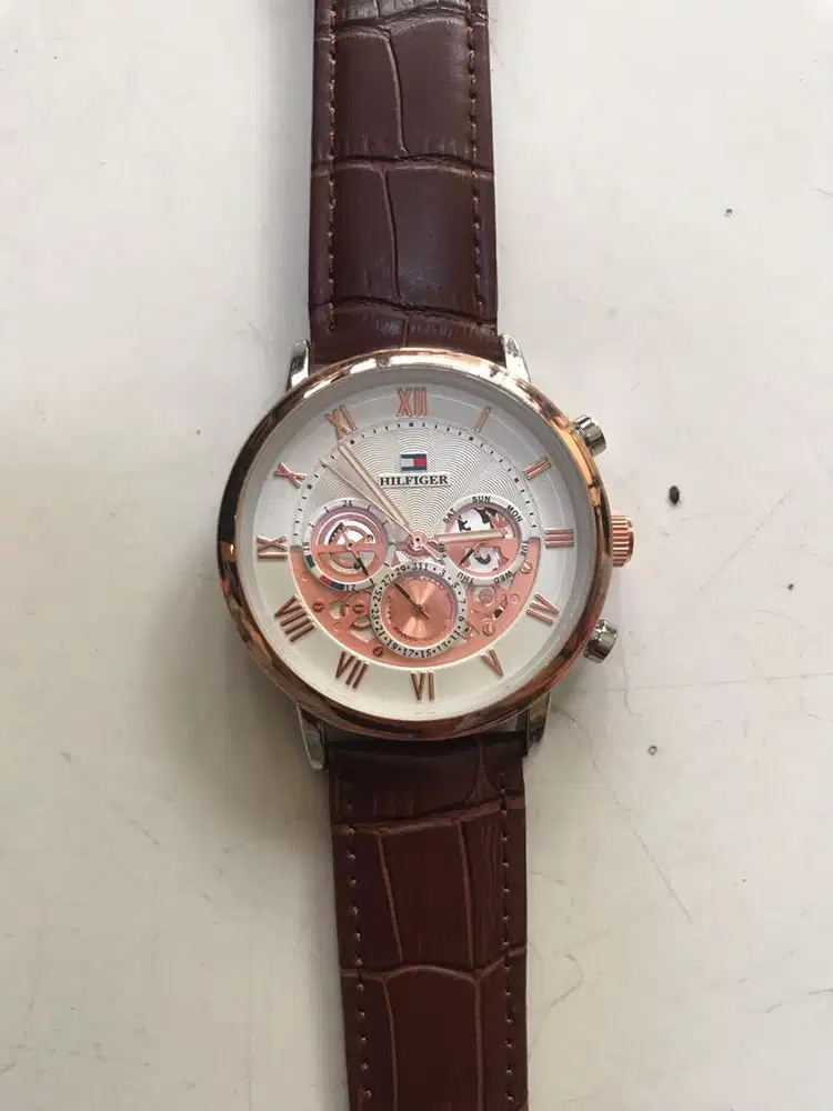 Jam tangan tommy hilfiger