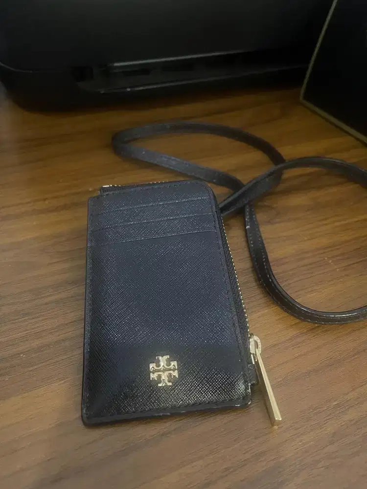 Tory Burch ID Card Asli