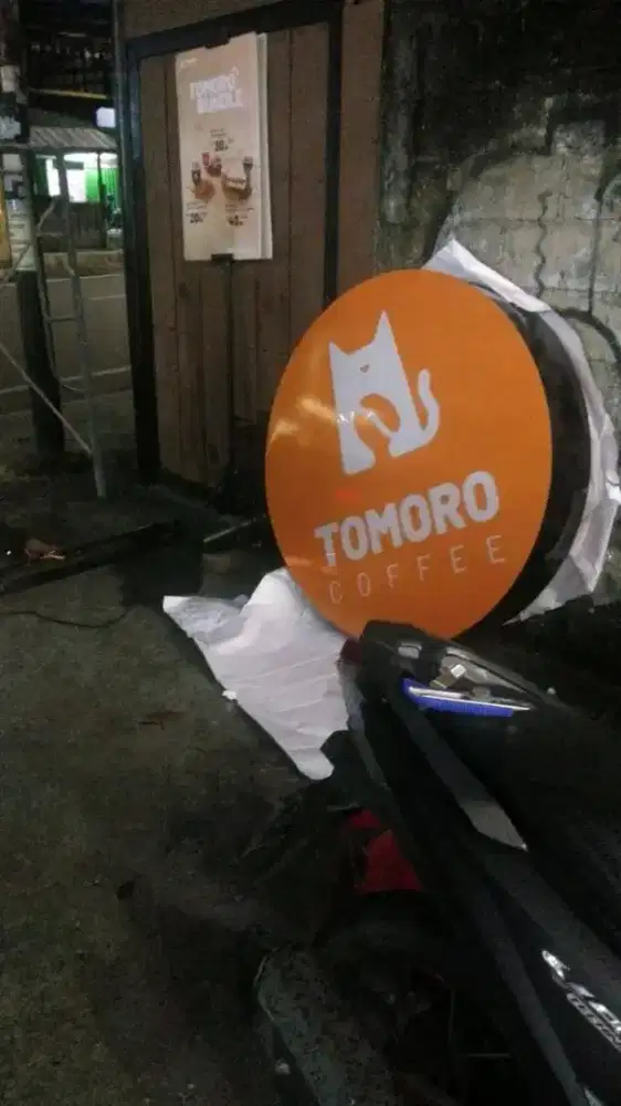 PRODUSEN ADVERTISING NEONBOX DEKOR DLL