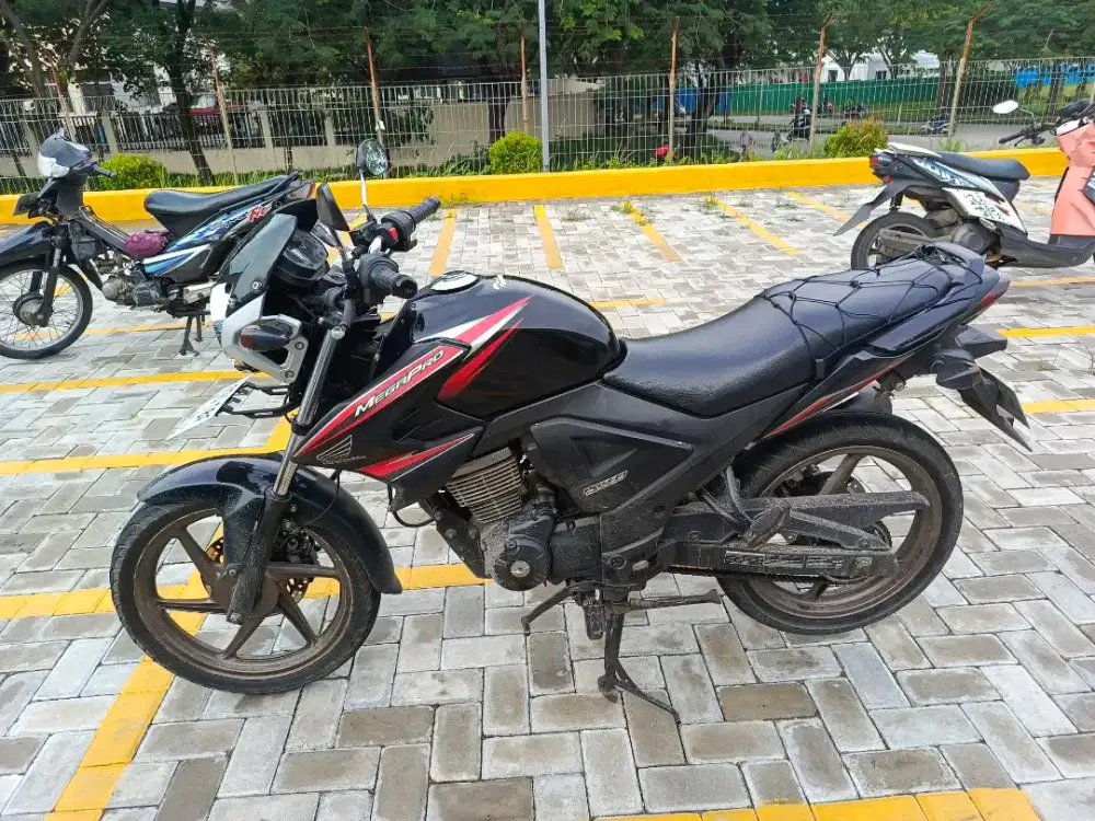 Megapro monoshock injeksi 2014