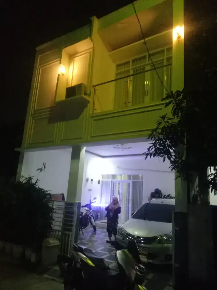 Dijual Rumah 2 Lantai model minimalis Vida Taman Frambosa