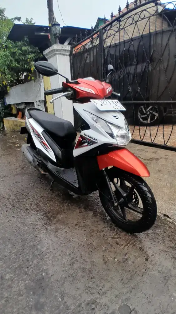 Bismillah jual honda beat esp thn 2015