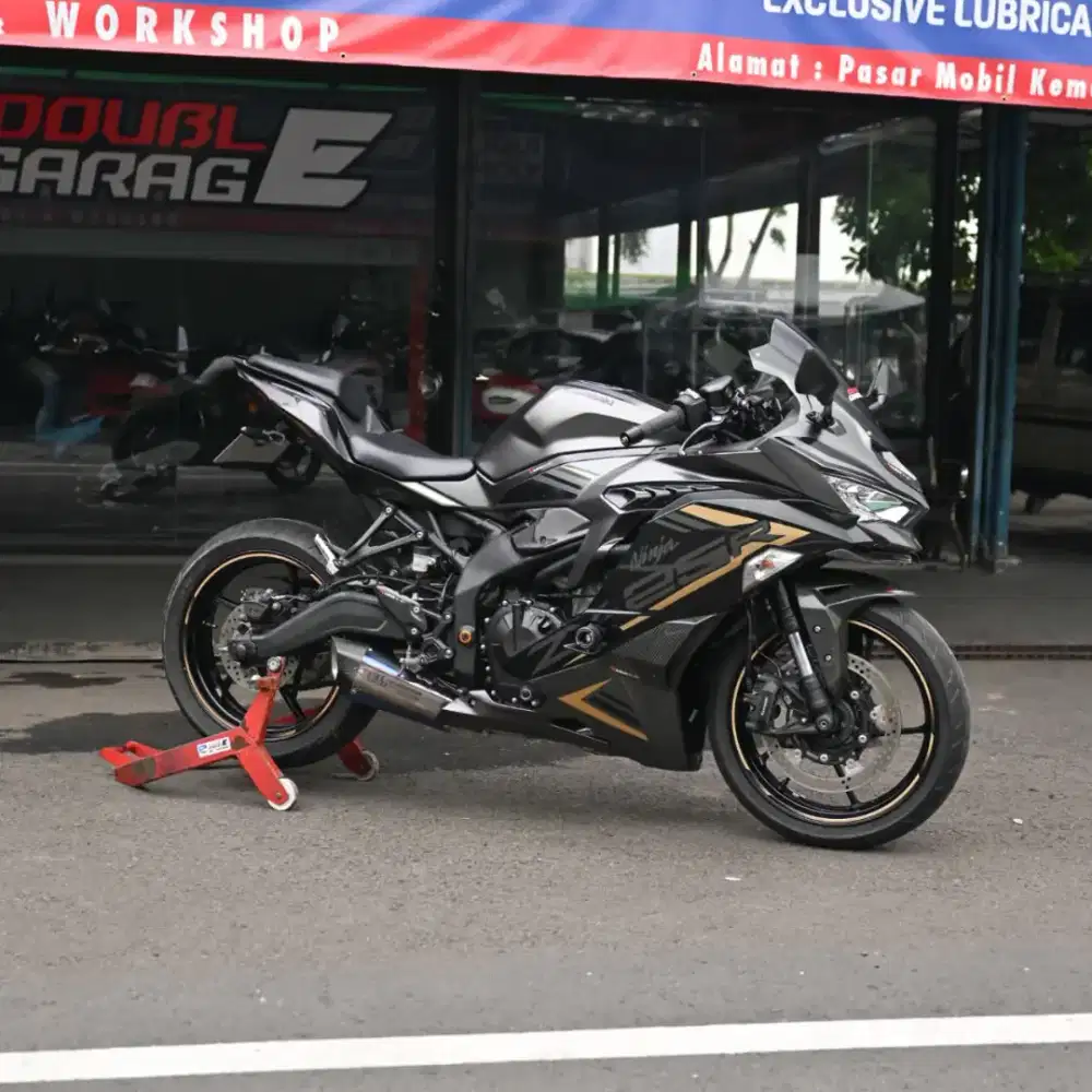 KAWASAKI ZX25R 2022 ABU-ABU ABS QUICKSHIFTER