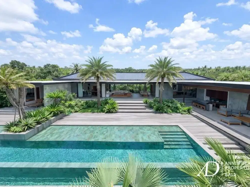 FREEHOLD | MODERN DESIGNER VILLA WITH RICE FIELD VIEWS - TABANAN