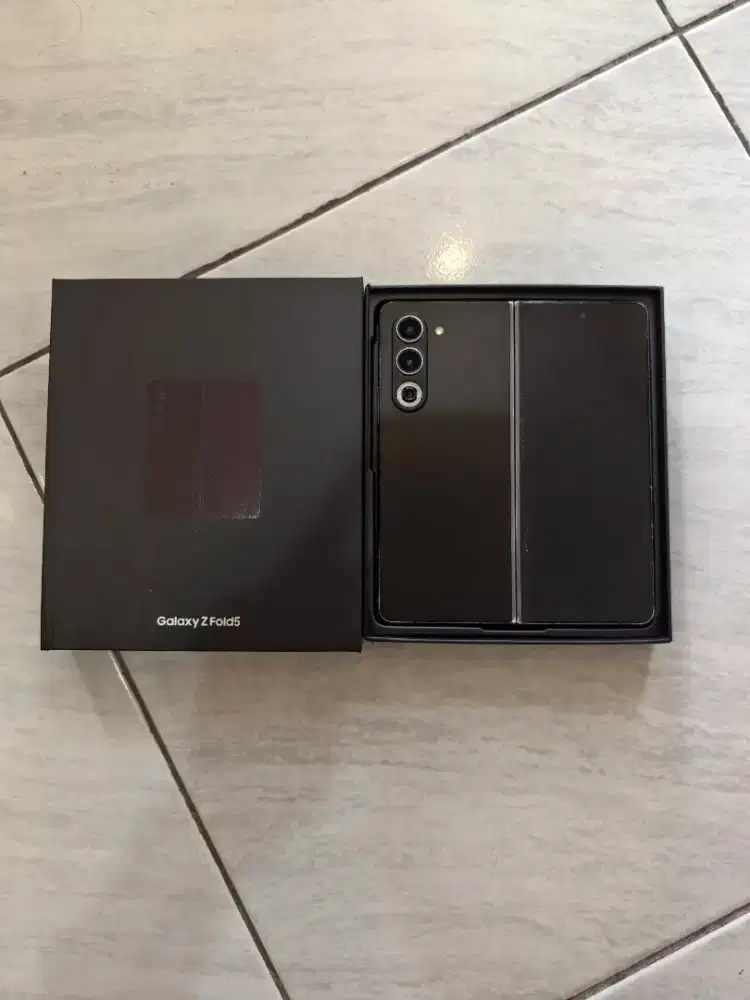 Samsung Z Fold 5 12/512gb SEIN zfold5 zfold fold5