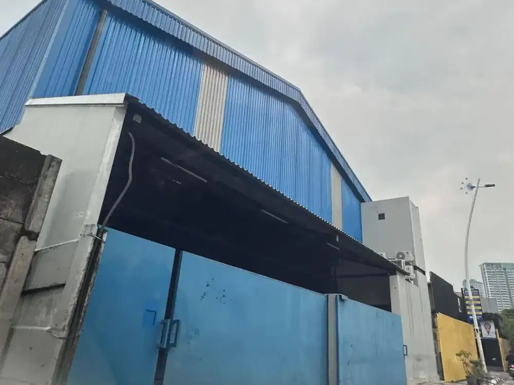 Dijual Showroom & Workshop Building 3 Lantai Bagus
