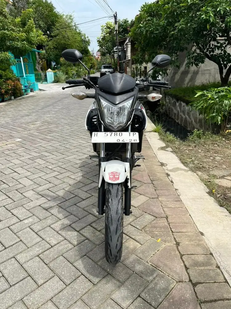 Honda CB150R th 2013