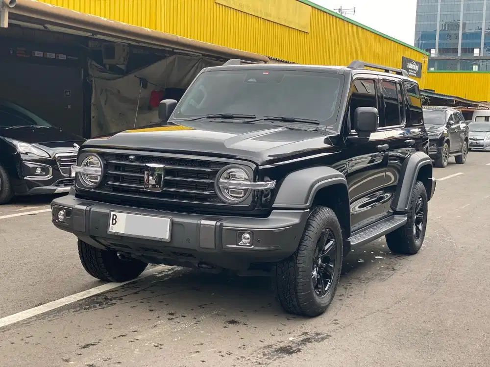 GWM TANK 300 HEV 2.0T AT 2024 HITAM