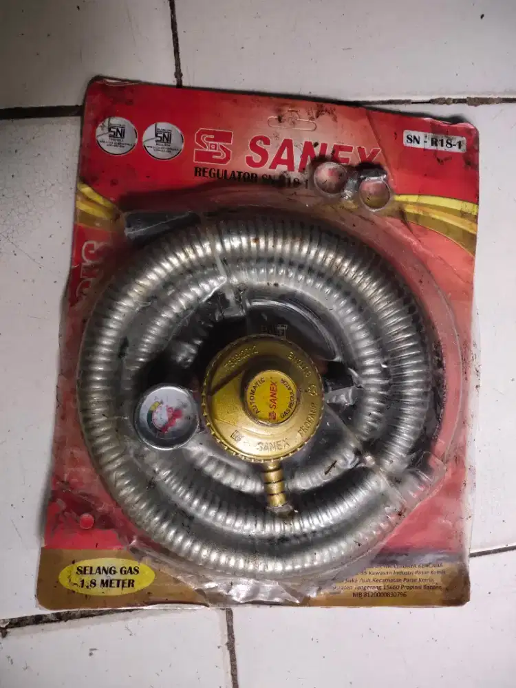 Selang dan regulator gas sanex tinggal pasang