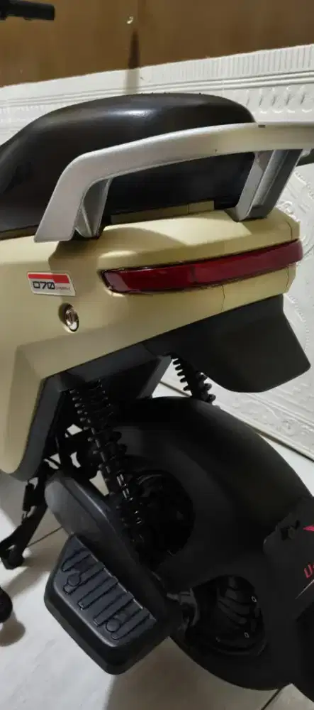 Sepeda listrik UWINFLY D70