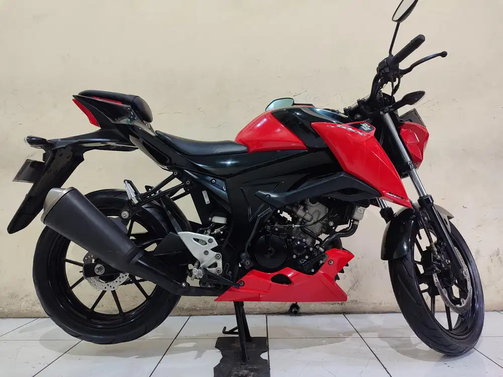 GSX S150 merah 2017 istimewa mulus terawat siap pakai...
