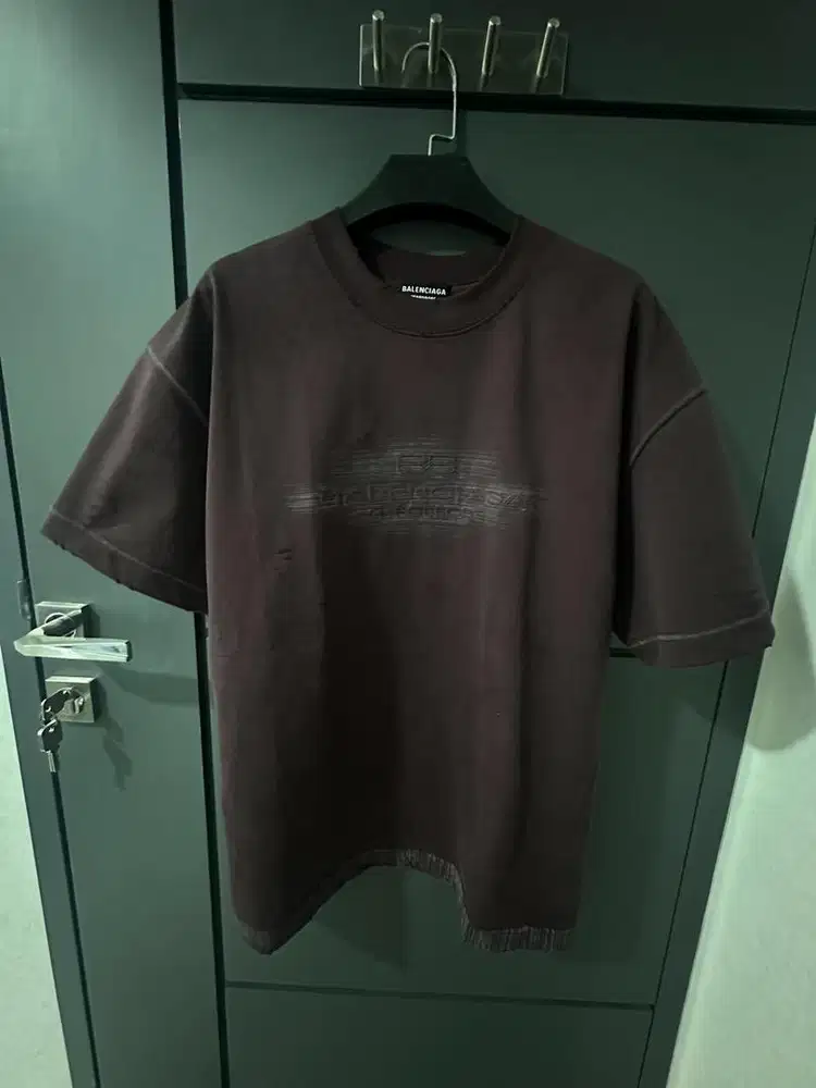 KAOS PRIA BALENCIAGA