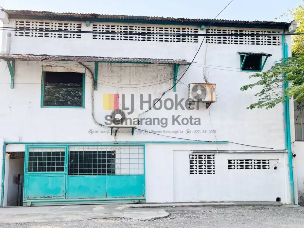 Gudang di Lingkungan Industri Kecil