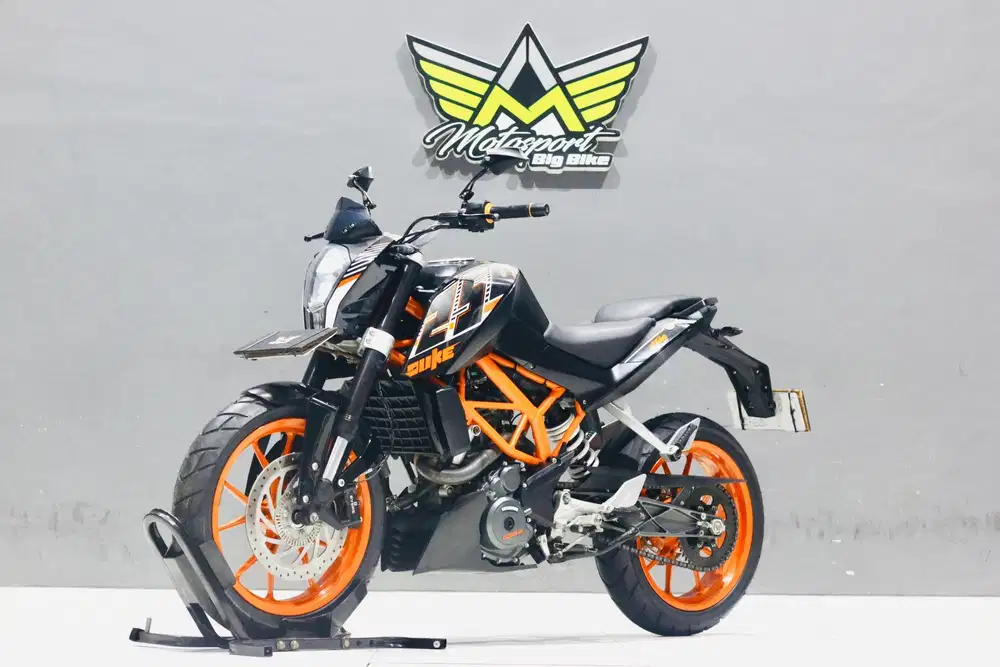 KTM Duke 250 ABS like new CBR250 Mt25 Z250