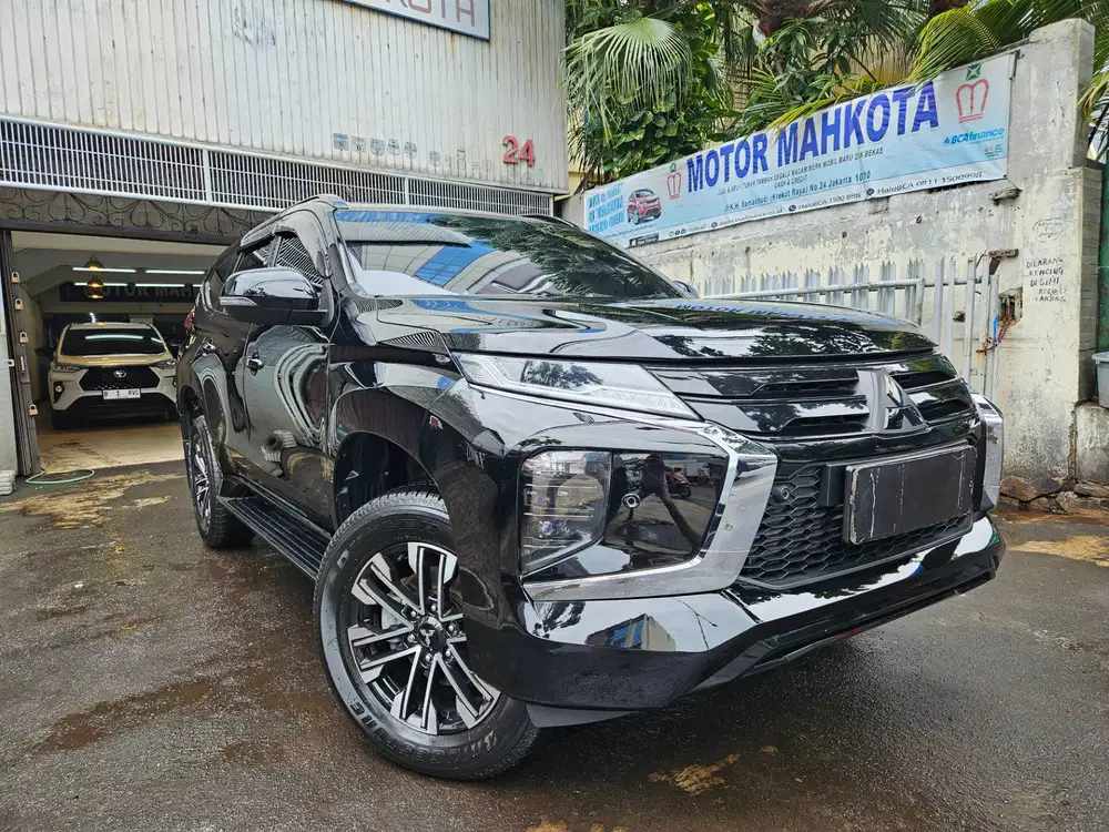 Mitsubishi Pajero Sport 2.4 Dakar Sunroof 2024 nik 2023 hitam black