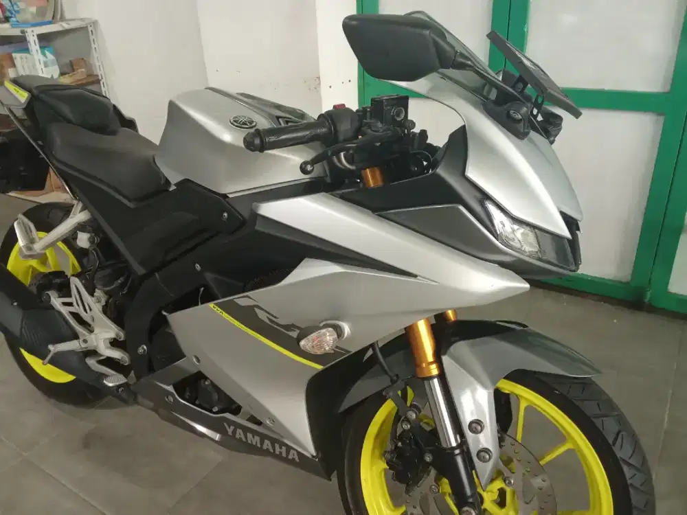 R15 V3 2021 ODOMETER 2000 BEKAS BERKELAS