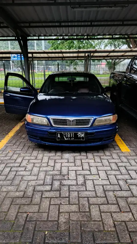 Nissan infinity i30 tahun 2000