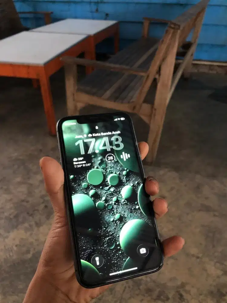 Iphone 11 128 GB Hitam (PERMANEN)