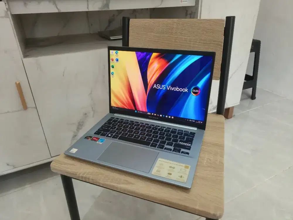 Asus Vivobook OLED Ryzen 5 5600H 8/512GB laptop siap pakai