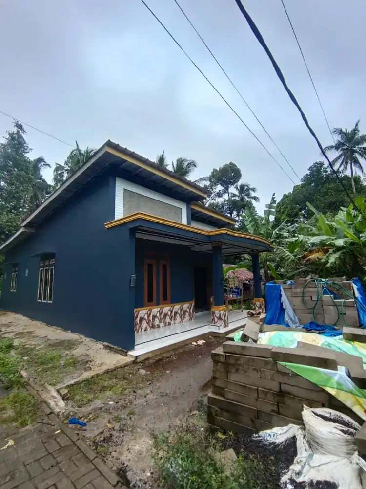 Rumah Baru siap huni pinggir jalan