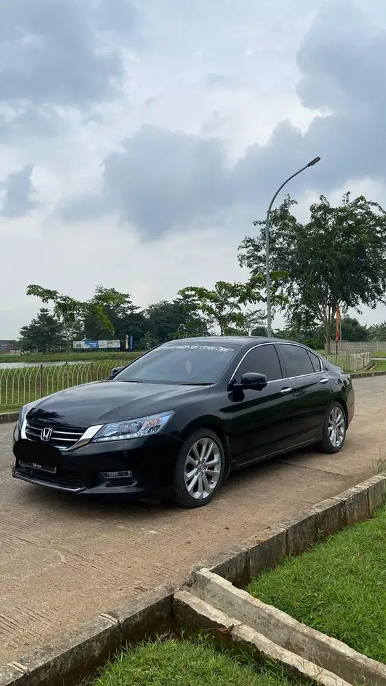Honda Accord 2013 Bensin