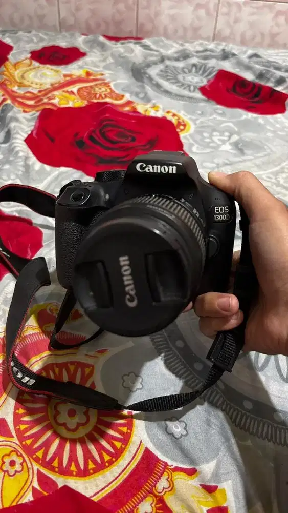 KAMERA DSLR 1300d CANON
