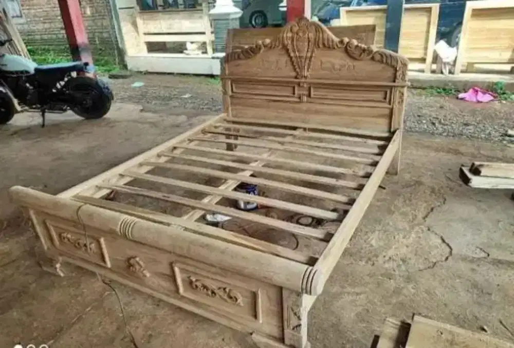 Dipan dari kayu jati