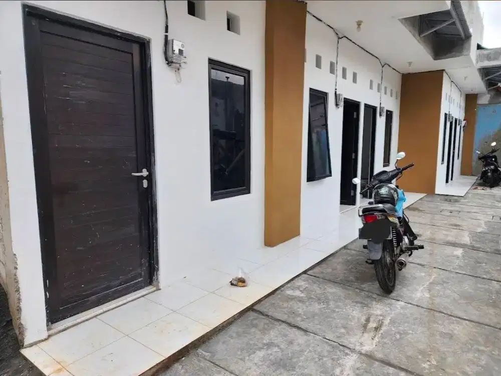 Disewakan 1 kontrakan ; 1 kamar, 1 r.tamu, 1 dapur 1 wc