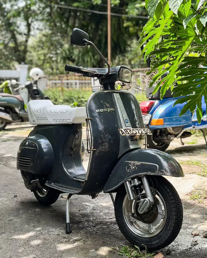 Vespa PTS 100 Tahun 1983 Steel Grey