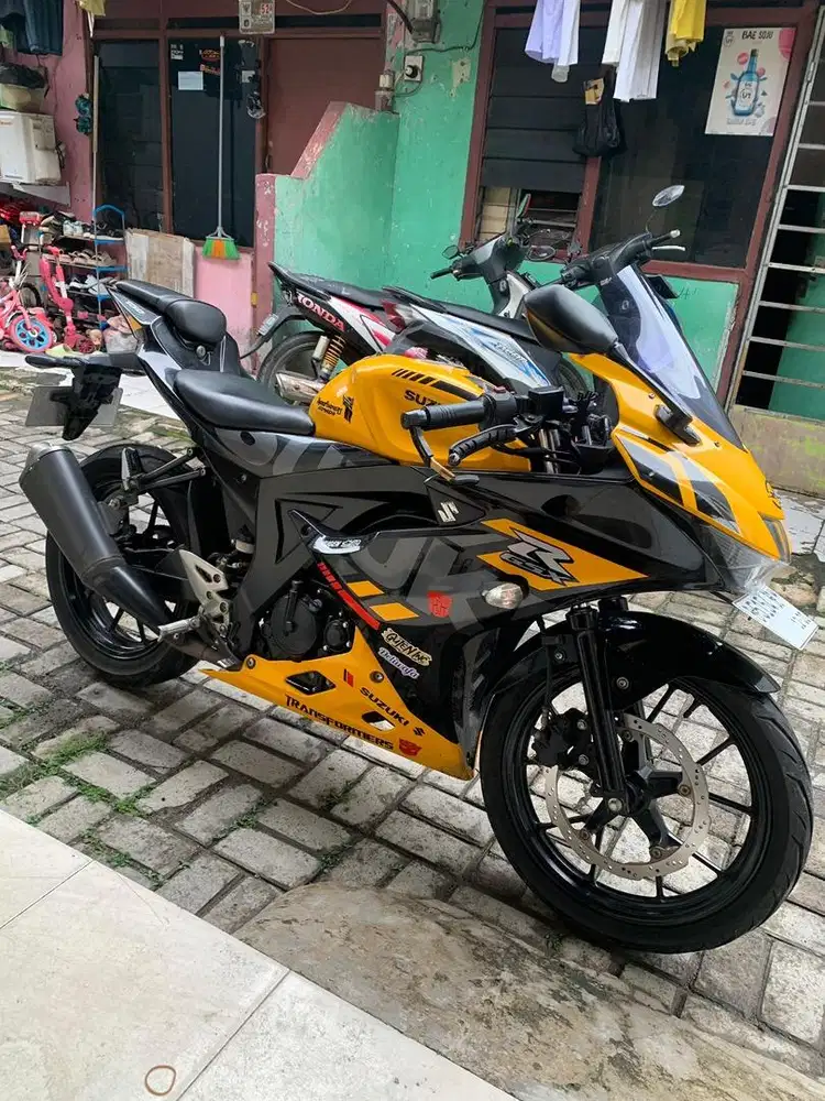 Dijual Motor suzuki GSX-R150