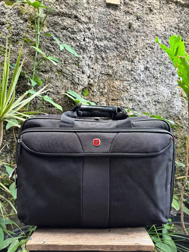 Swiss Gear Wenger Laptop Case 17” | Tas Laptop | Tas Selempang Swiss