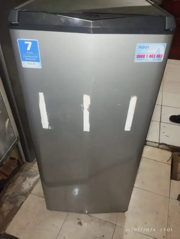 Kulkas 1 pintu merek AQUA