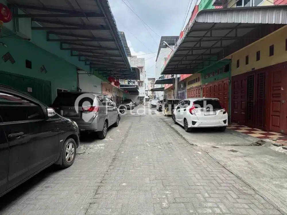 DIJUAL VILLA JALAN BRIGJEND KATAMSO KOMPLEK FLORA KUNING MAS | DAERAH JOHOR (ELBERT)