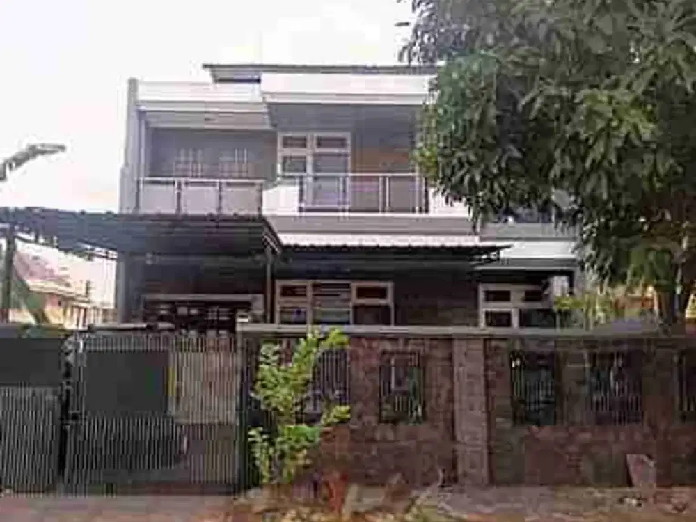 rumah 2lt di taman modern Cakung